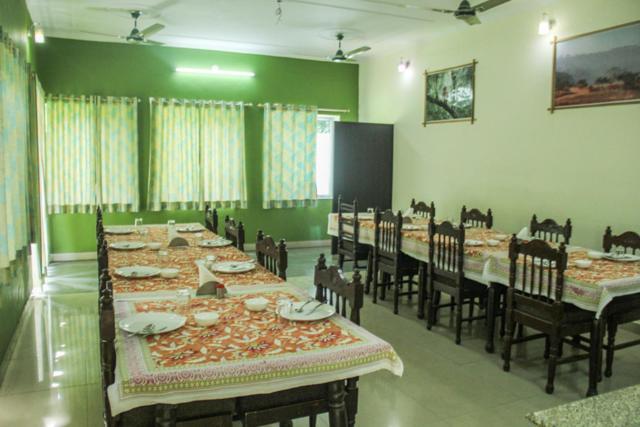 Ranthambhore Vatika Resort Sawai Madhopur Exterior foto